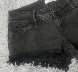HOLLISTER | Black Fringe Trim Denim Shorts!